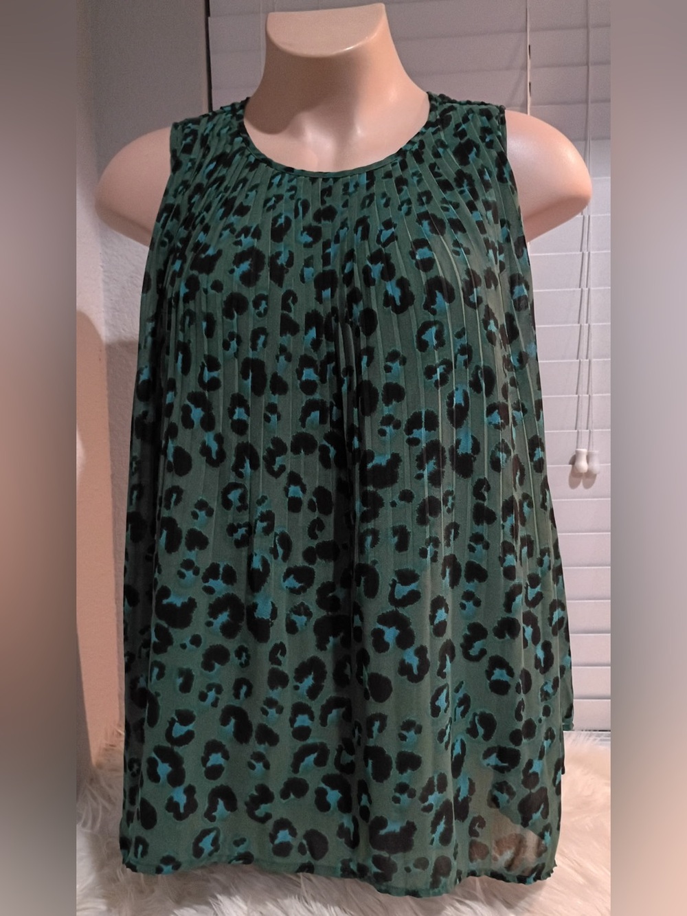 AVA & ViV Women’s 1X Aline Sleeveless Top